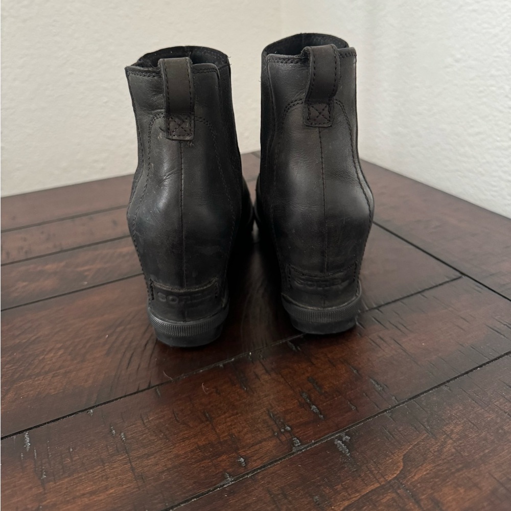 Sorel Black Wedge Boot Size 8 - Picture 2 of 4